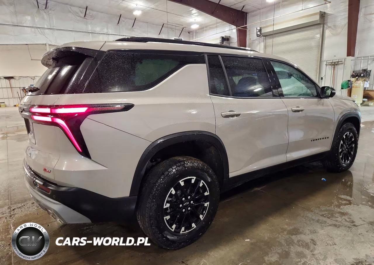 2026 Chevrolet Traverse Z71 VIN:1GNEVJKS3TJ332130 - 3