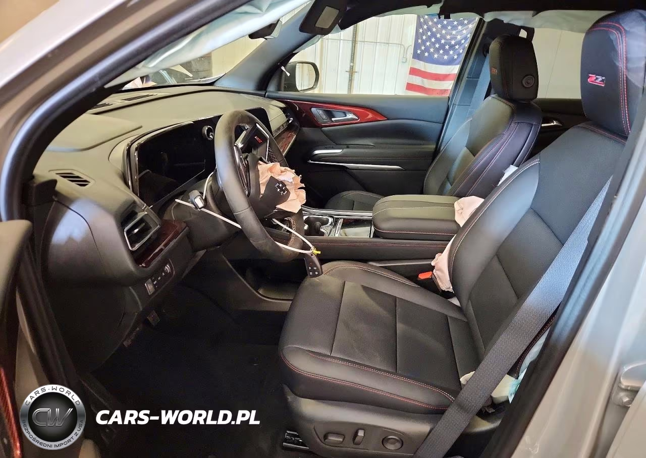 2026 Chevrolet Traverse Z71 VIN:1GNEVJKS3TJ332130 - 7