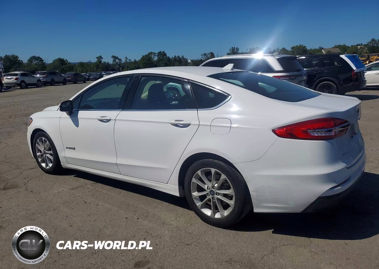 2019 Ford Fusion Se VIN:3FA6P0LU0KR221482 - 2