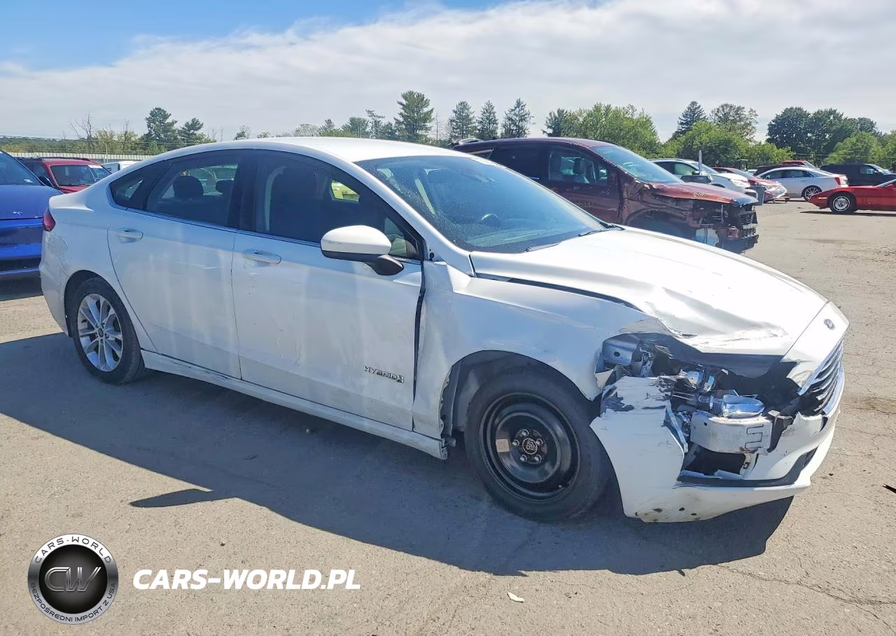 2019 Ford Fusion Se VIN:3FA6P0LU0KR221482 - 4