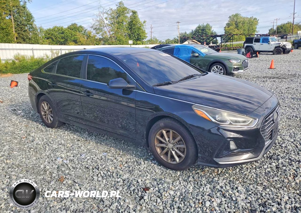 2018 Hyundai Sonata Se VIN:5NPE24AF0JH640899 - 4