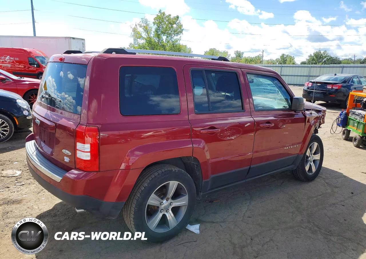 2016 Jeep Patriot Latitude VIN:1C4NJRFB2GD737798 - 3