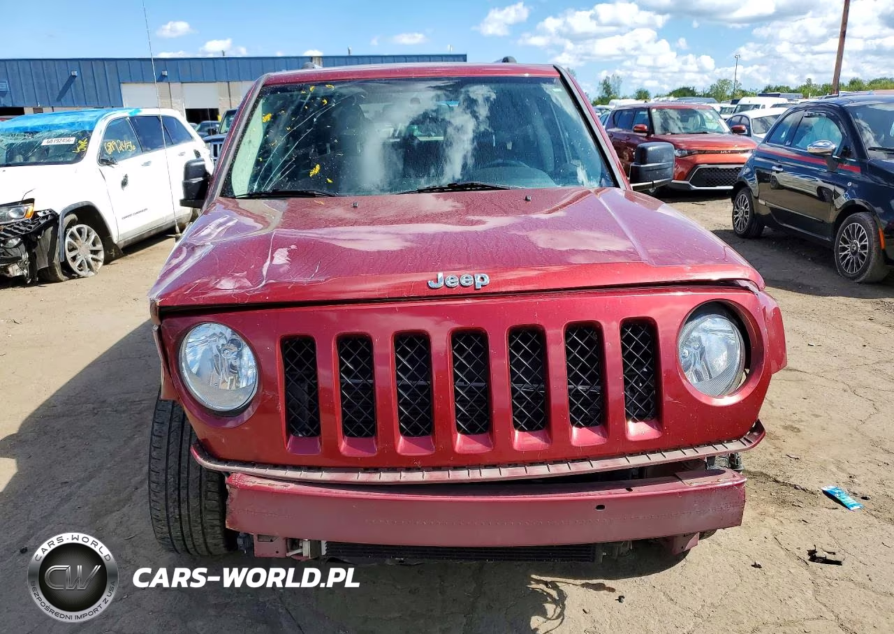 2016 Jeep Patriot Latitude VIN:1C4NJRFB2GD737798 - 5