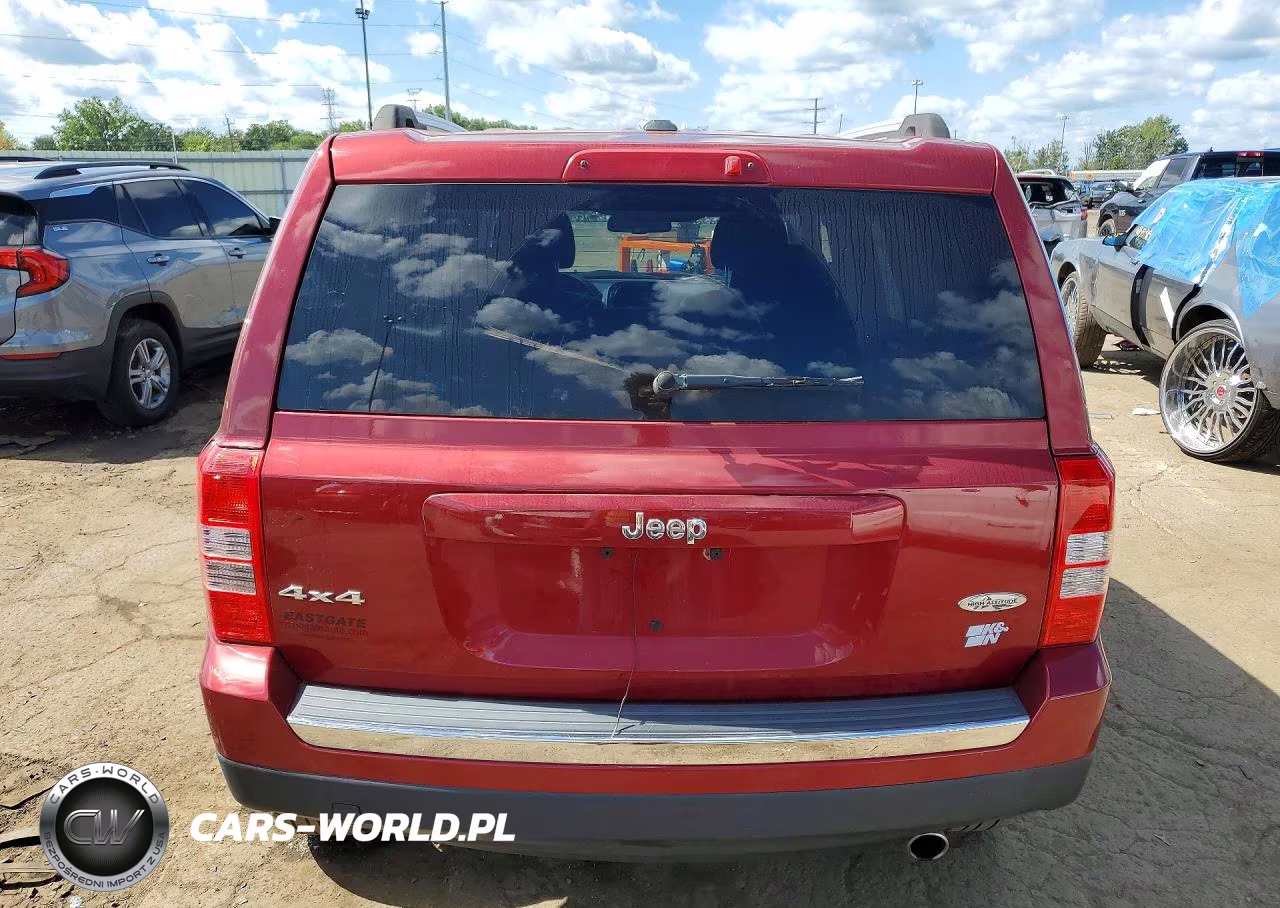 2016 Jeep Patriot Latitude VIN:1C4NJRFB2GD737798 - 6