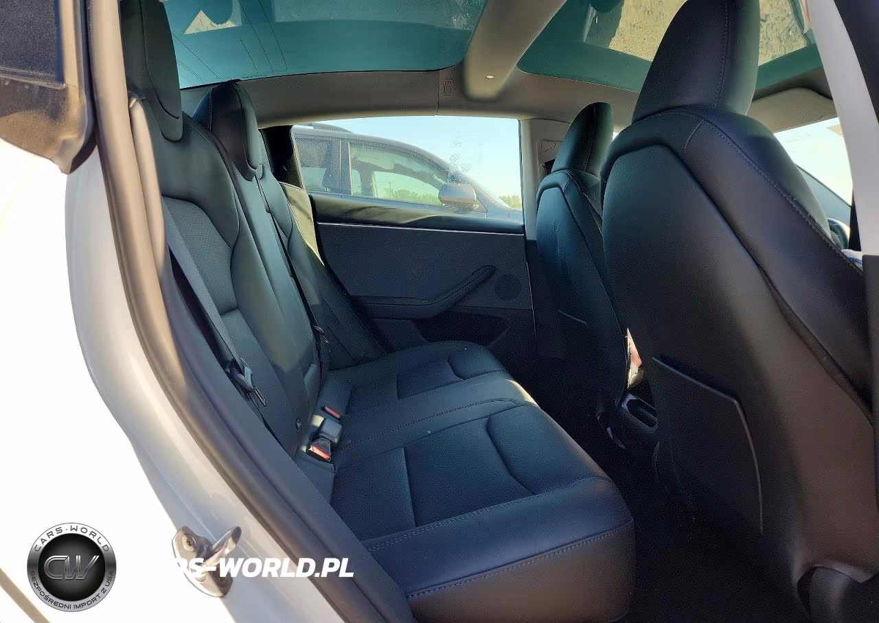 2025 Tesla Model 3 VIN:5YJ3E1EAXSF030780 - 11