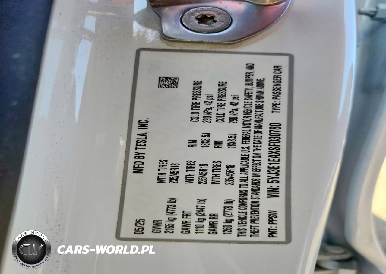 2025 Tesla Model 3 VIN:5YJ3E1EAXSF030780 - 13