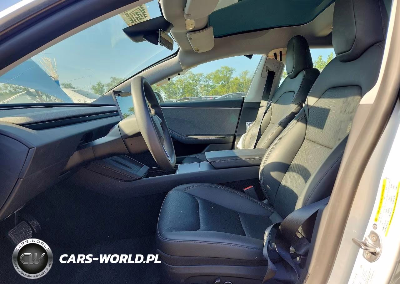 2025 Tesla Model 3 VIN:5YJ3E1EAXSF030780 - 7