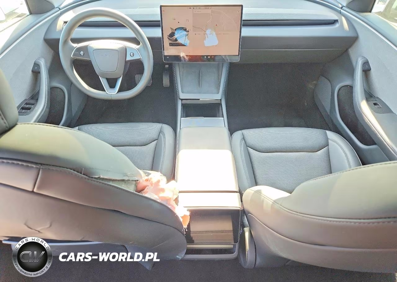 2025 Tesla Model 3 VIN:5YJ3E1EAXSF030780 - 8