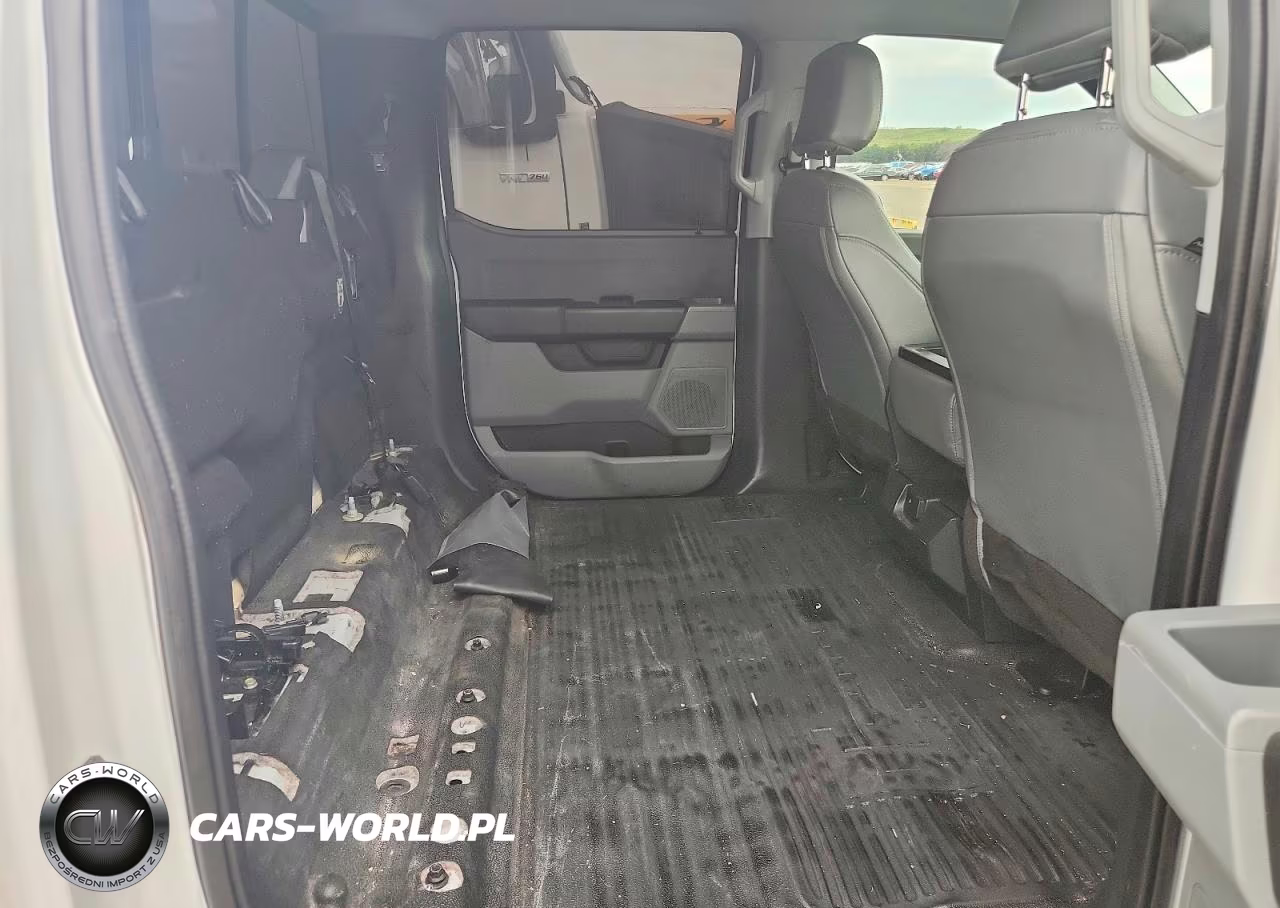 2023 Ford F350 Super Duty VIN:1FT8W3DT1PEC18744 - 10