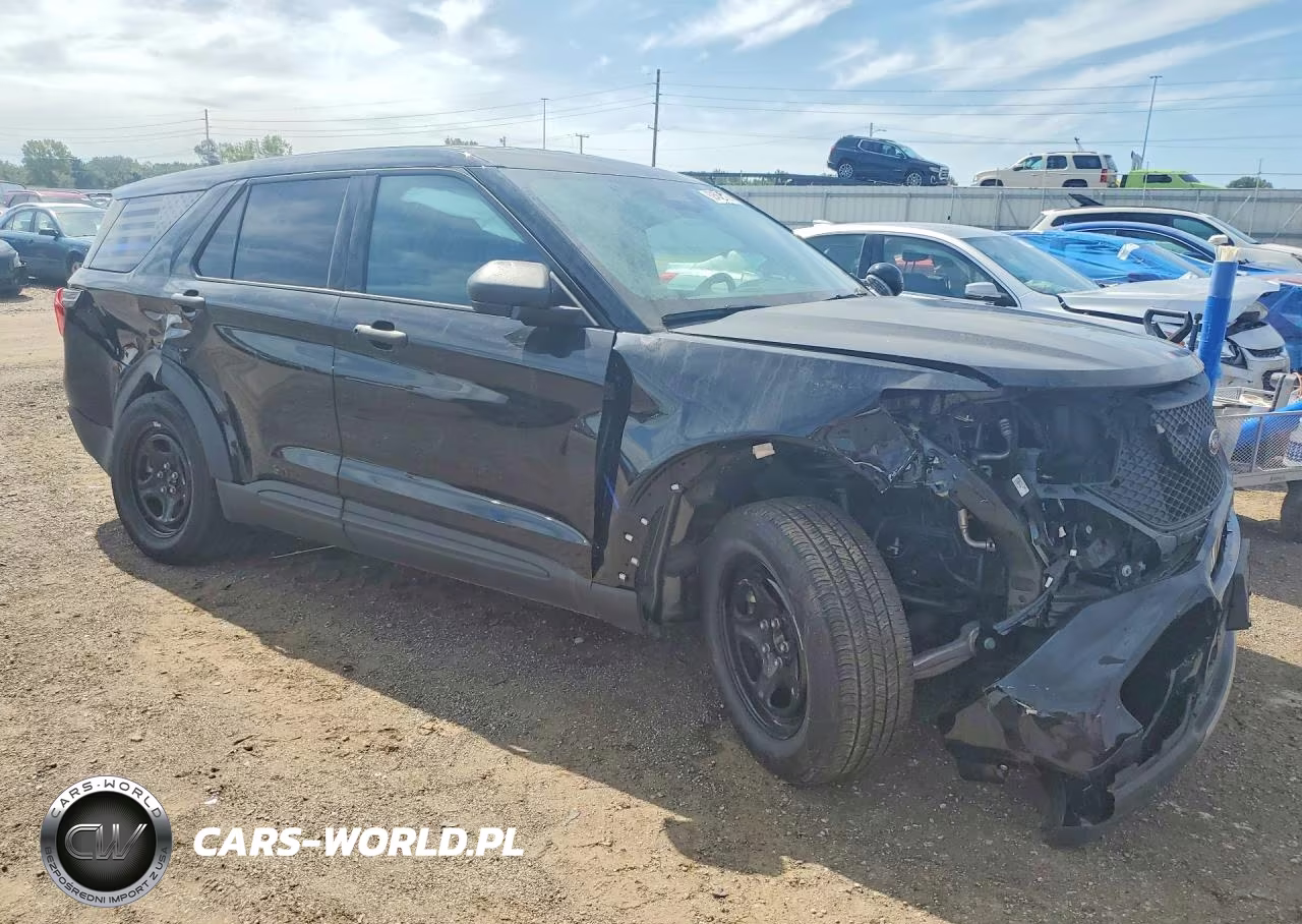 2026 Ford Explorer Police Interceptor VIN:1FM5K8ABXTGA13859 - 4
