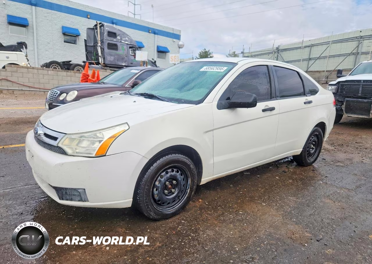 2011 Ford Focus S VIN:1FAHP3EN2BW159452 - 1