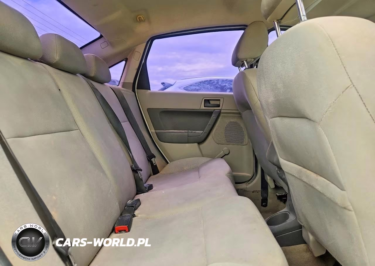 2011 Ford Focus S VIN:1FAHP3EN2BW159452 - 10