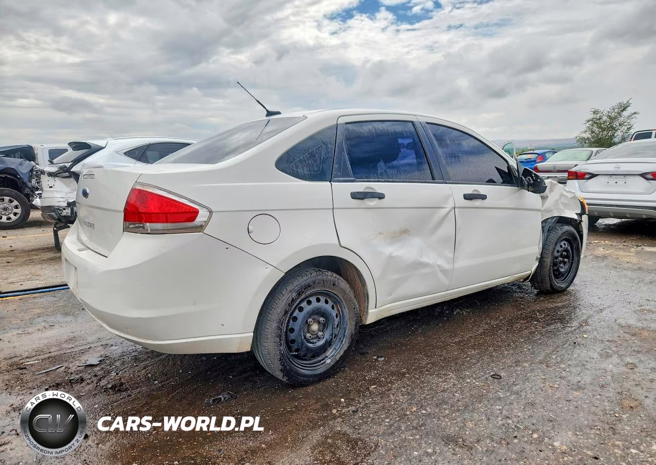 2011 Ford Focus S VIN:1FAHP3EN2BW159452 - 3