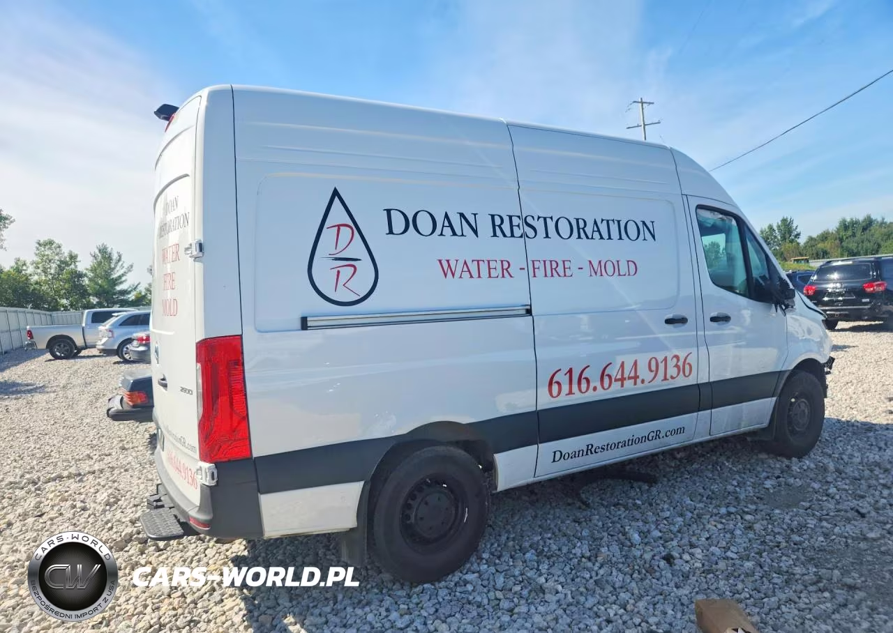 2025 Mercedes-Benz Sprinter 2500 Delivery Van VIN:W1Y4NBHY0ST207347 - 3