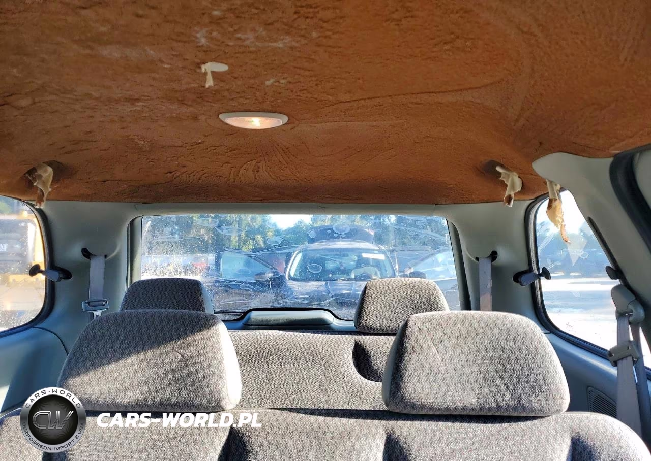 1999 Dodge Caravan VIN:2B4FP253XXR326714 - 10