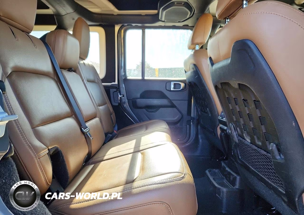 2021 Jeep Wrangler Unlimited Rubicon VIN:1C4HJXFN1MW584214 - 10
