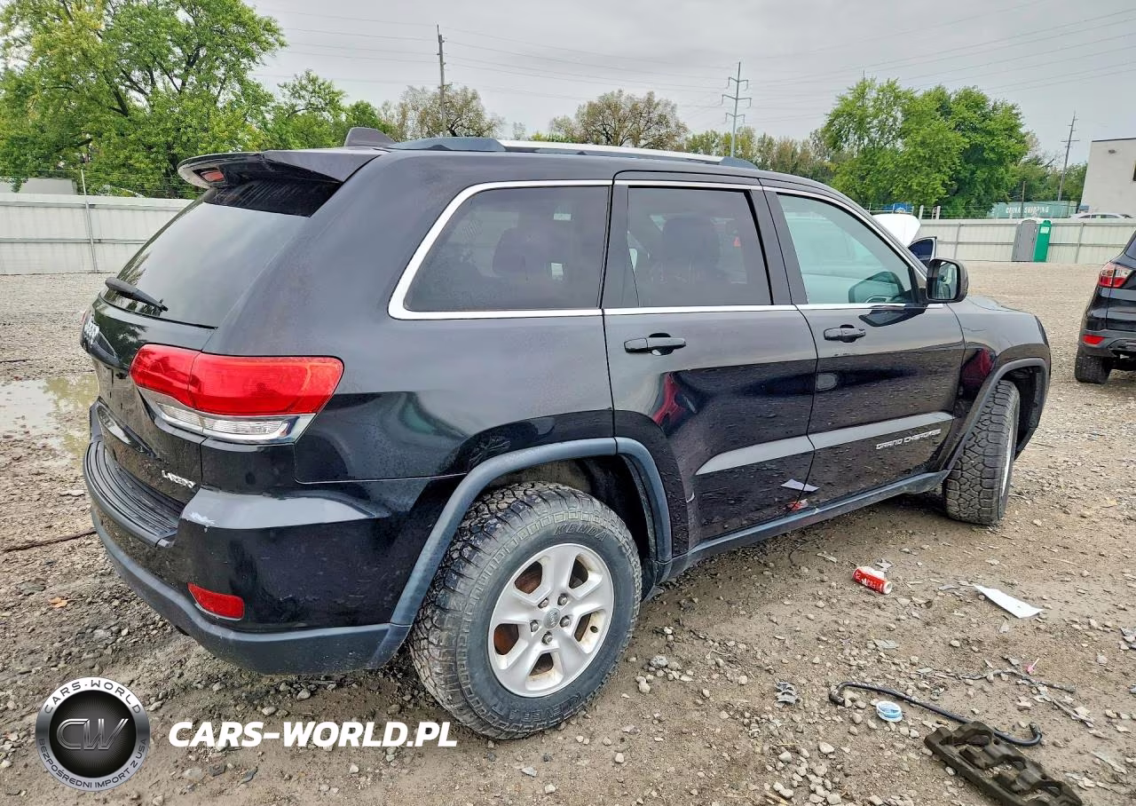 2015 Jeep Grand Cherokee Laredo VIN:1C4RJFAG6FC897433 - 3