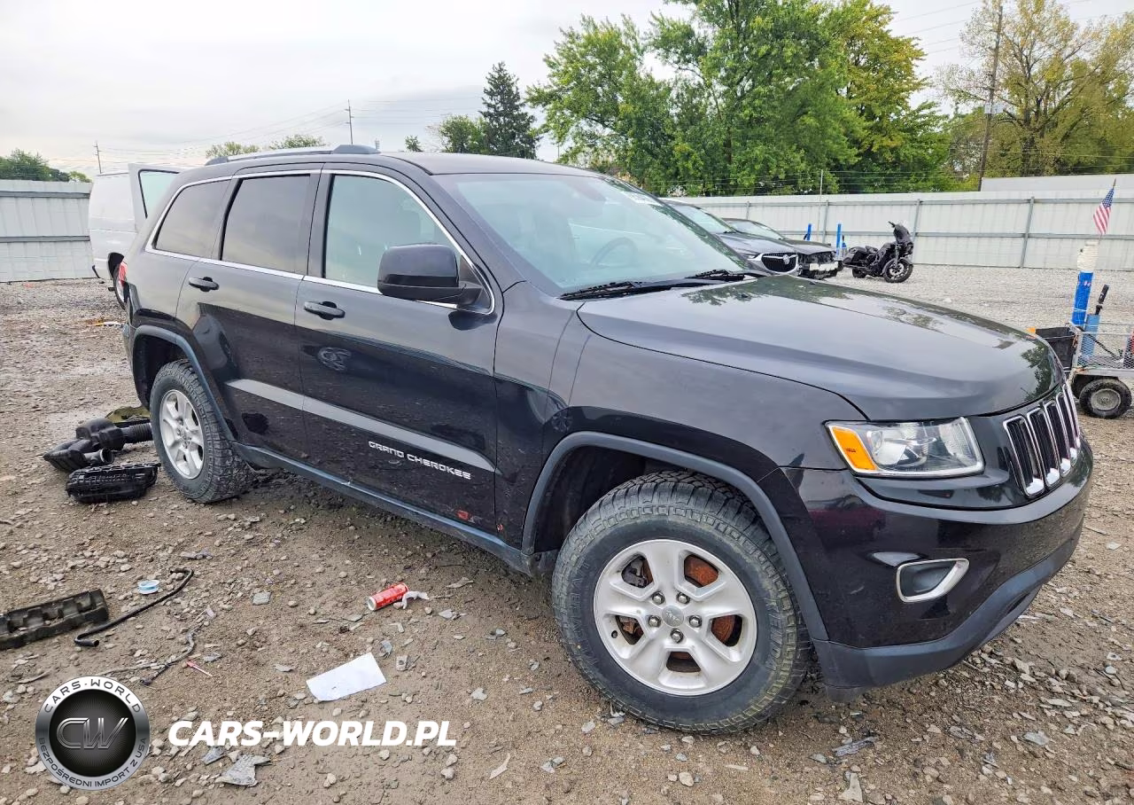 2015 Jeep Grand Cherokee Laredo VIN:1C4RJFAG6FC897433 - 4