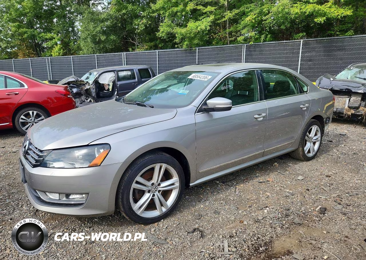 2013 Volkswagen Passat Sel