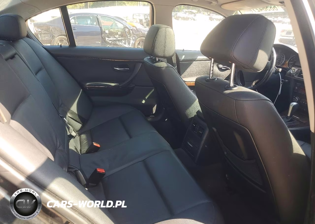 2007 BMW 328 Xi VIN:WBAVC93597KX60030 - 10