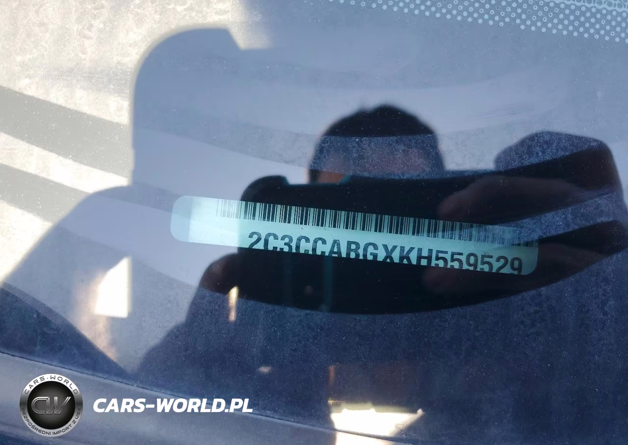 2019 Chrysler 300 S VIN:2C3CCABGXKH559529 - 12