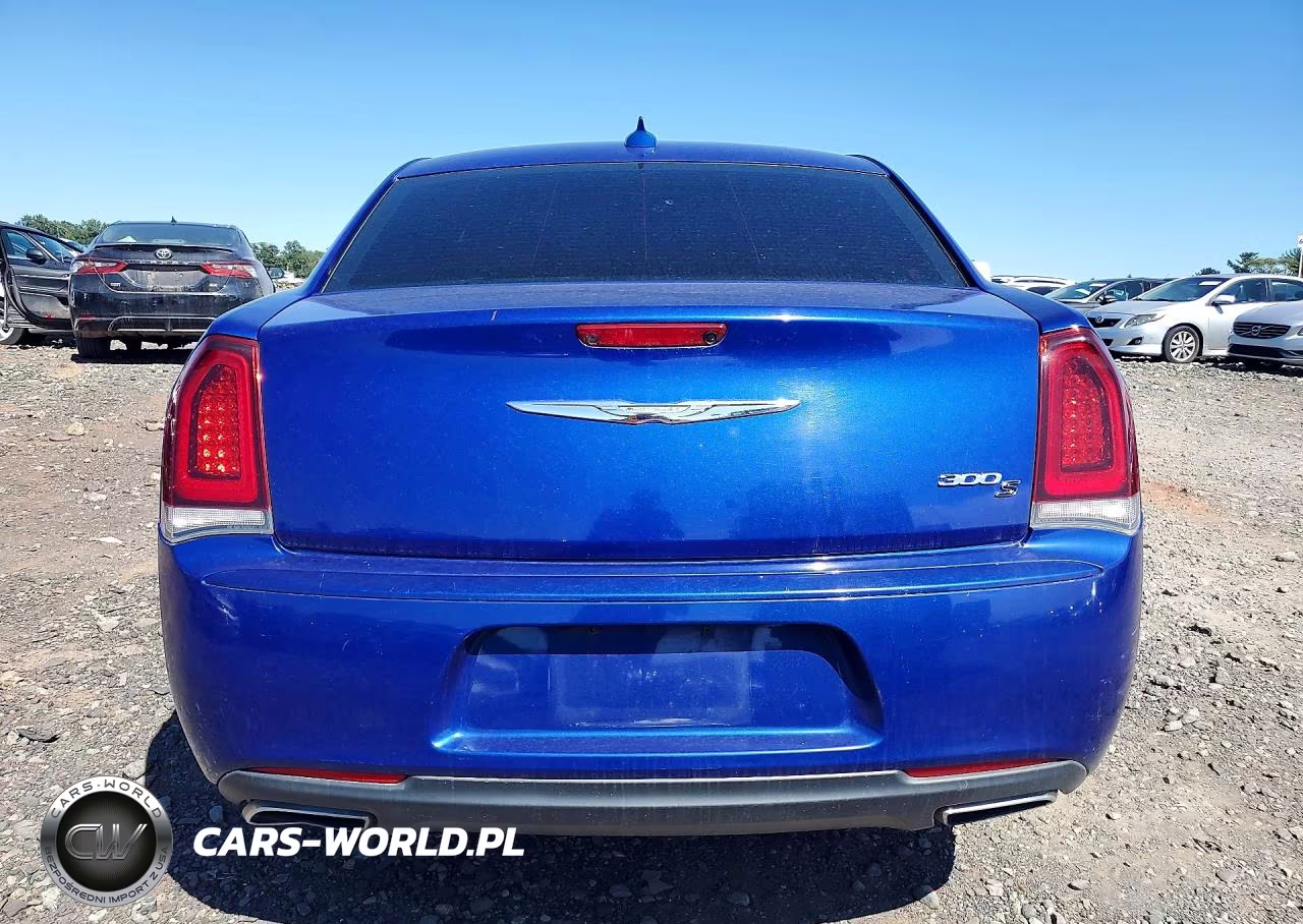 2019 Chrysler 300 S VIN:2C3CCABGXKH559529 - 6