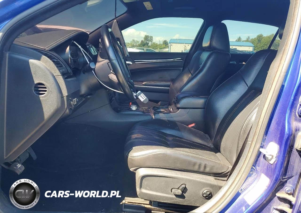 2019 Chrysler 300 S VIN:2C3CCABGXKH559529 - 7