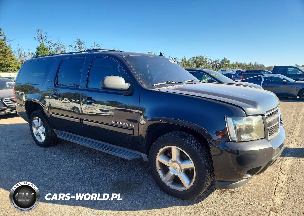 2013 Chevrolet Suburban K1500 Lt VIN:1GNSKJE73DR298566 - 4