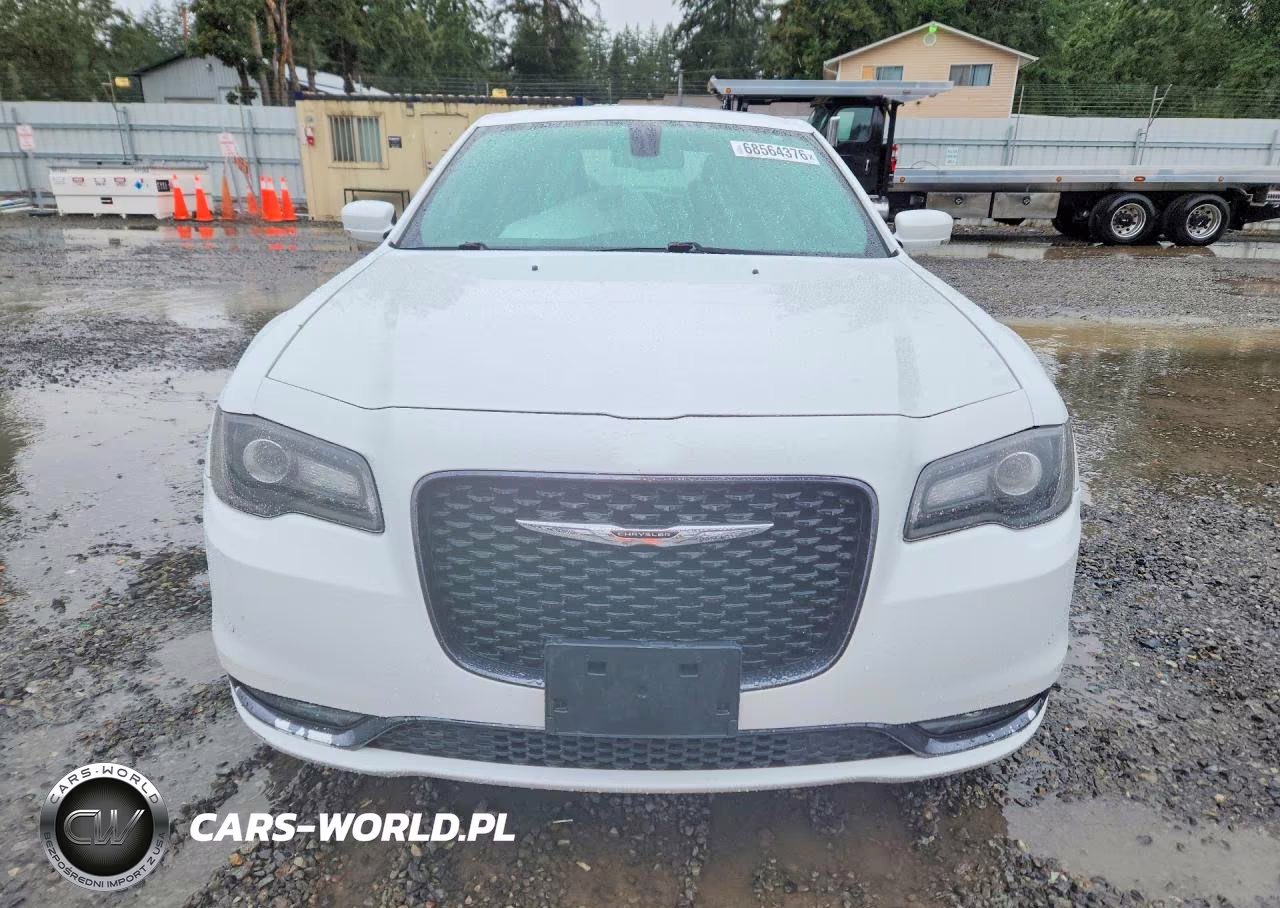 2017 Chrysler 300 S VIN:2C3CCABG6HH653464 - 5