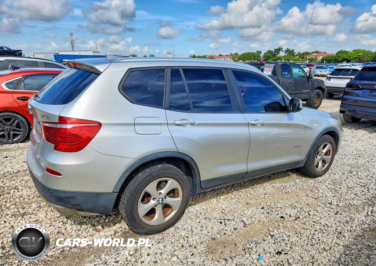 2011 BMW X3 xDrive28I VIN:5UXWX5C51BLW13643 - 3