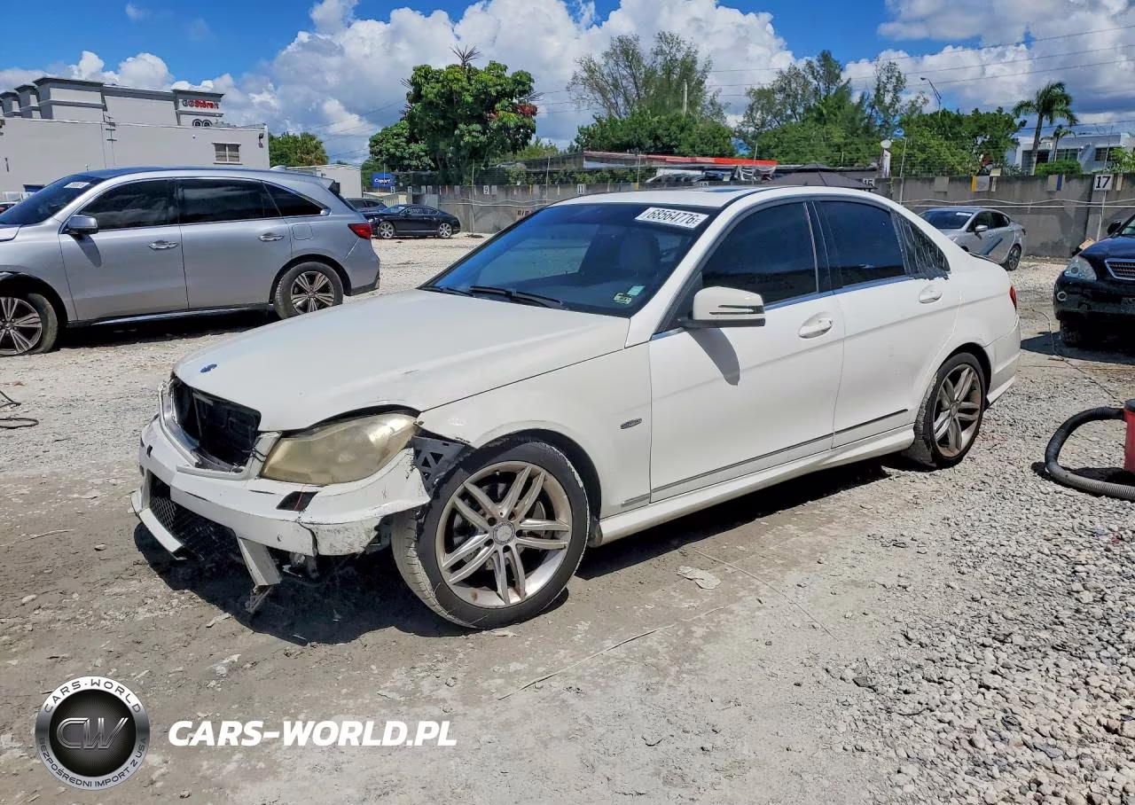 2014 Mercedes-Benz C 250 VIN:WDDGF4HBXEG172180 - 1