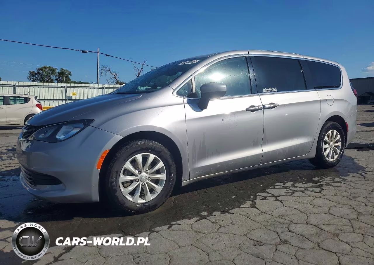 2017 Chrysler Pacifica Touring – zdjęcie 1 z 13