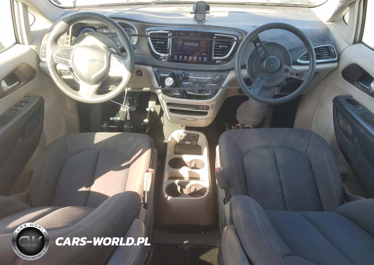 2017 Chrysler Pacifica Touring VIN:2C4RC1DG1HR676082 - 8