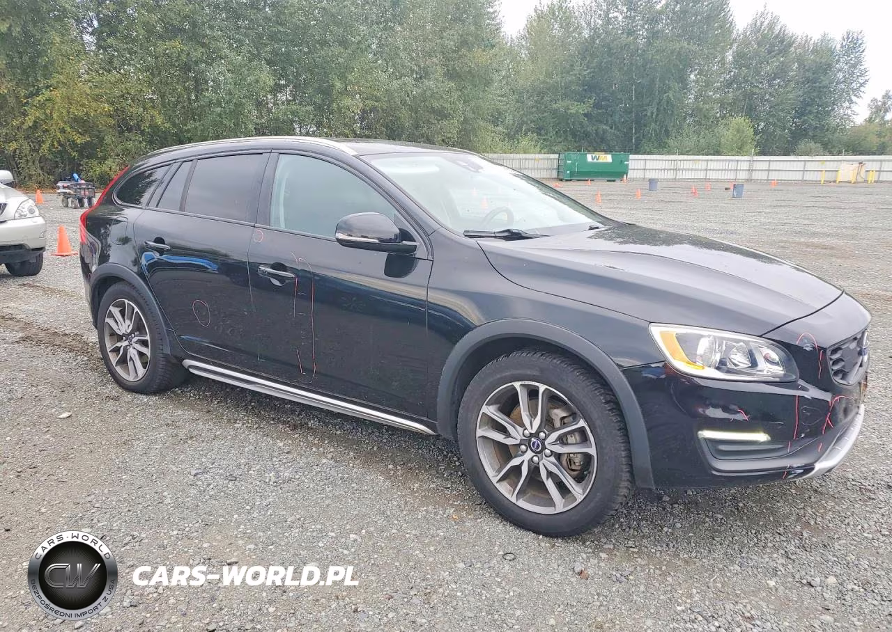 2016 Volvo V60 Cross Country Premier VIN:YV4612HK8G1003240 - 4