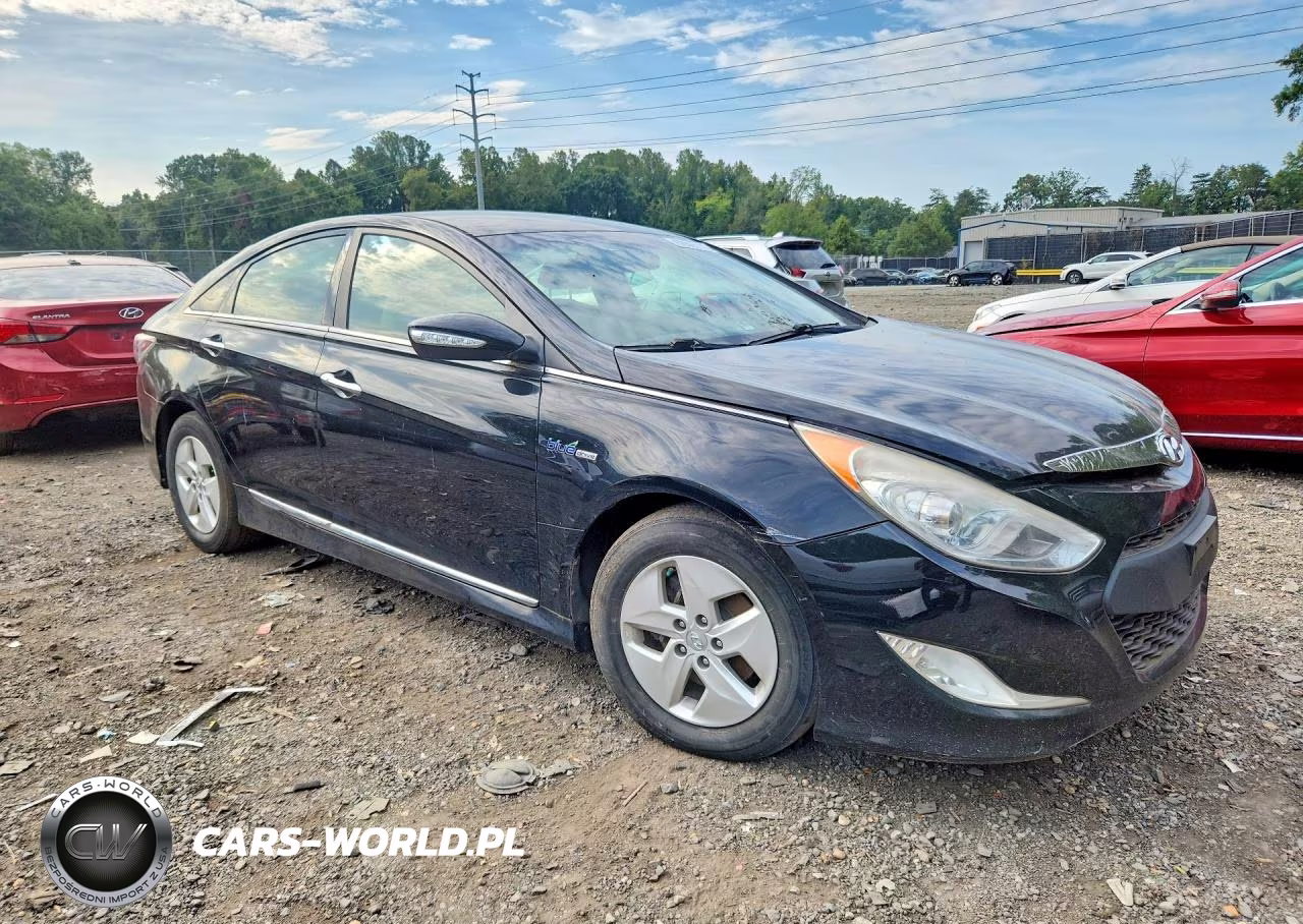 2012 Hyundai Sonata Hybrid VIN:KMHEC4A47CA059627 - 4