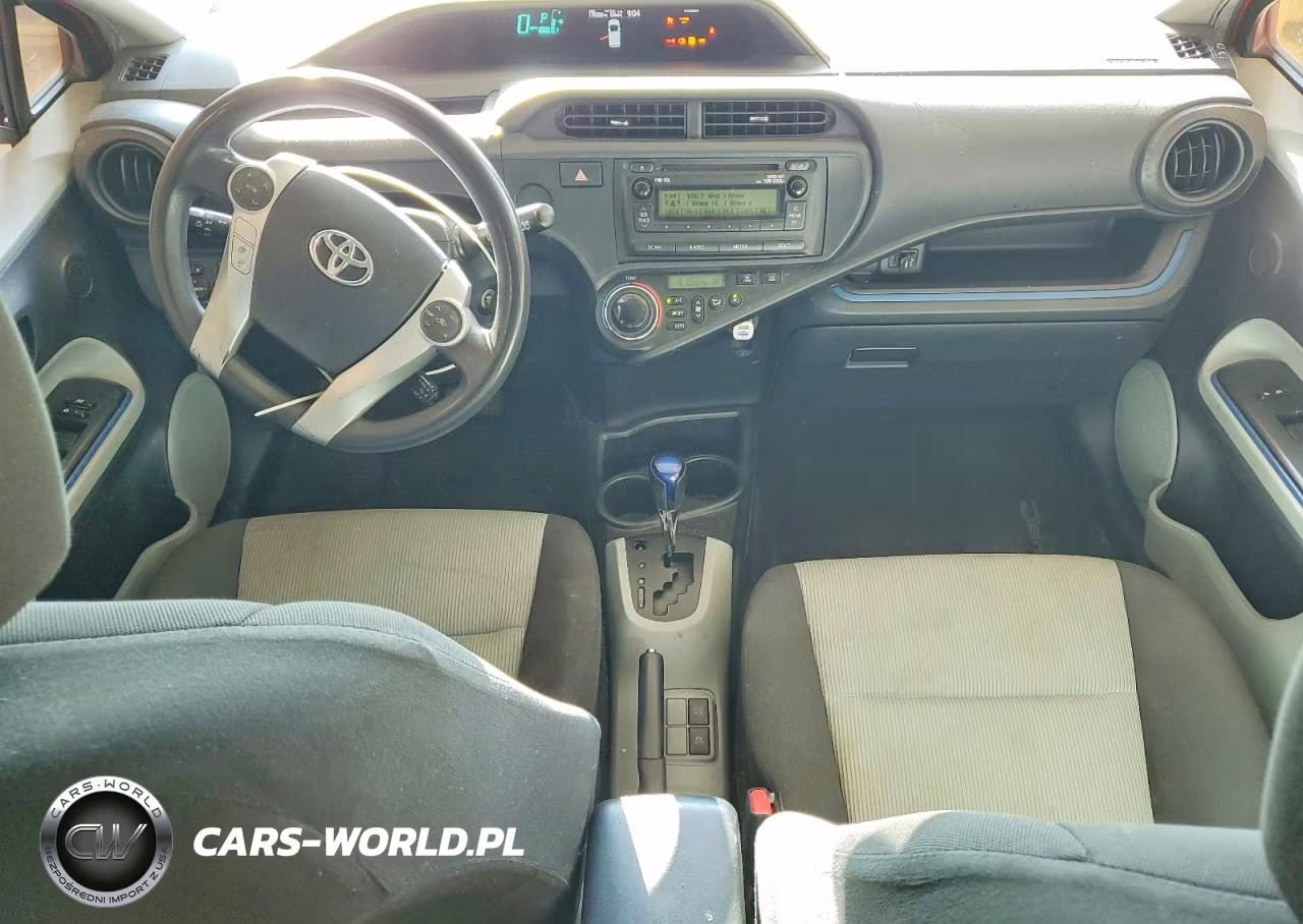 2013 Toyota Prius C Two VIN:JTDKDTB35D1045330 - 8