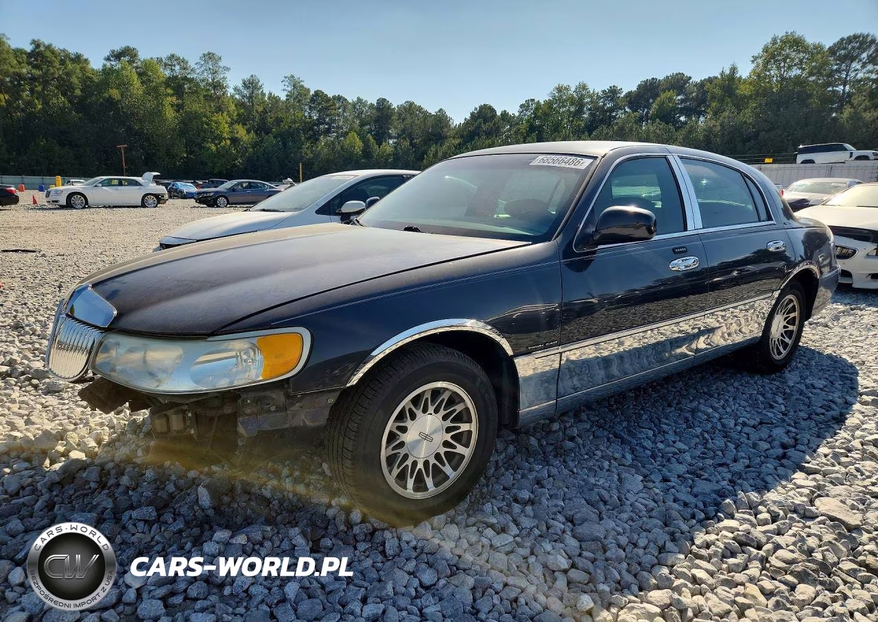 2002 Lincoln Town Car Signature