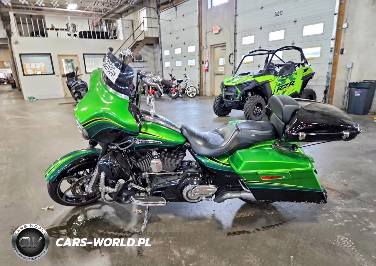 2011 Harley-Davidson Flhxse2 VIN:1HD1PZ818BB960903 - 3