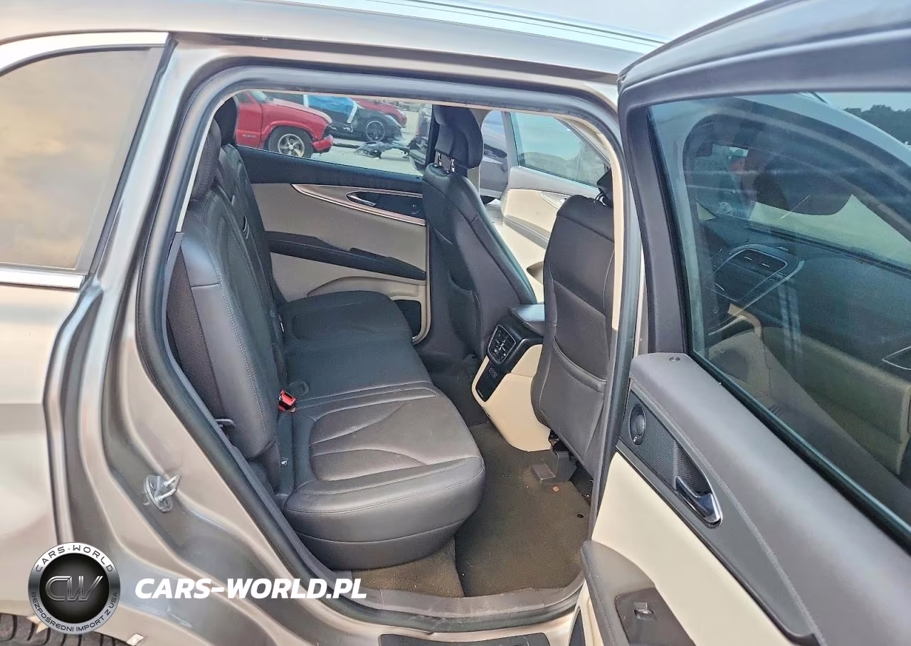 2019 Lincoln Nautilus Reserve VIN:2LMPJ6L98KBL32181 - 11