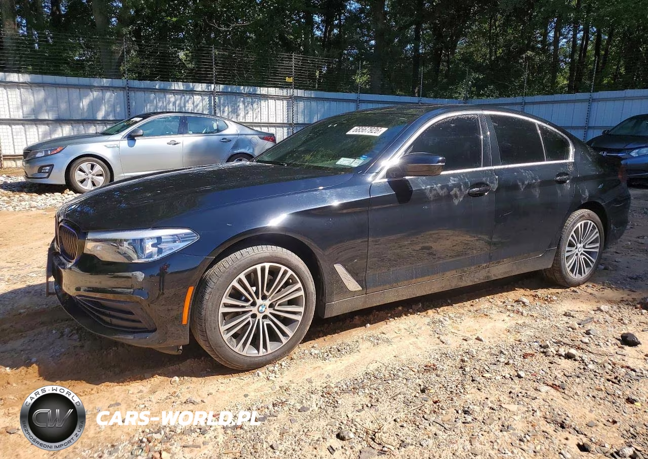 2019 BMW 530 Xi VIN:WBAJA7C52KG911942 - 1