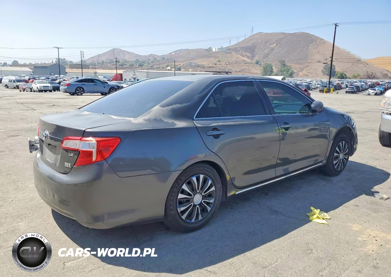 2012 Toyota Camry Hybrid Le VIN:4T1BD1FK9CU018775 - 3