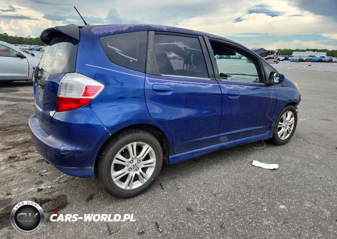 2009 Honda Fit Sport VIN:JHMGE88489S053759 - 3