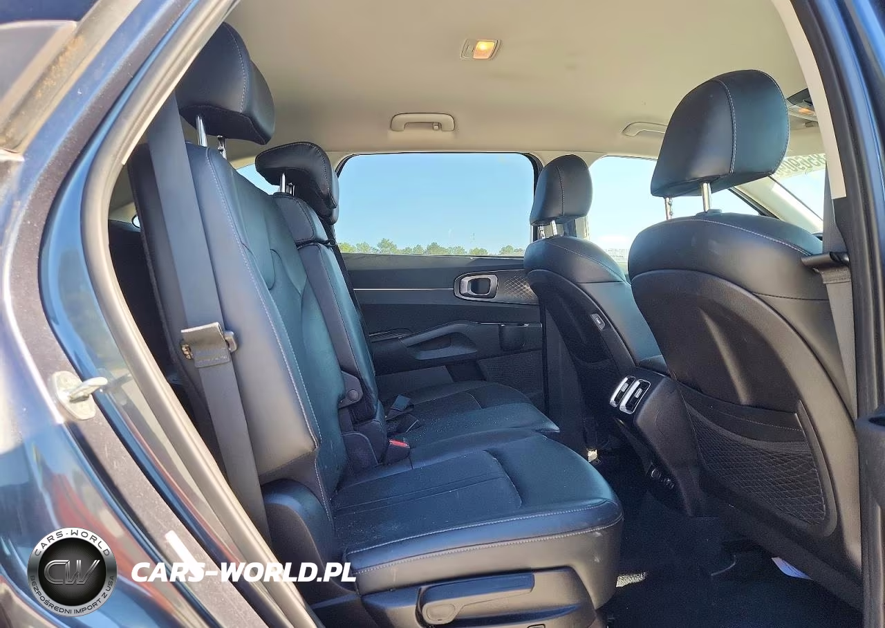 2022 Kia Sorento S VIN:5XYRL4LC9NG133966 - 11