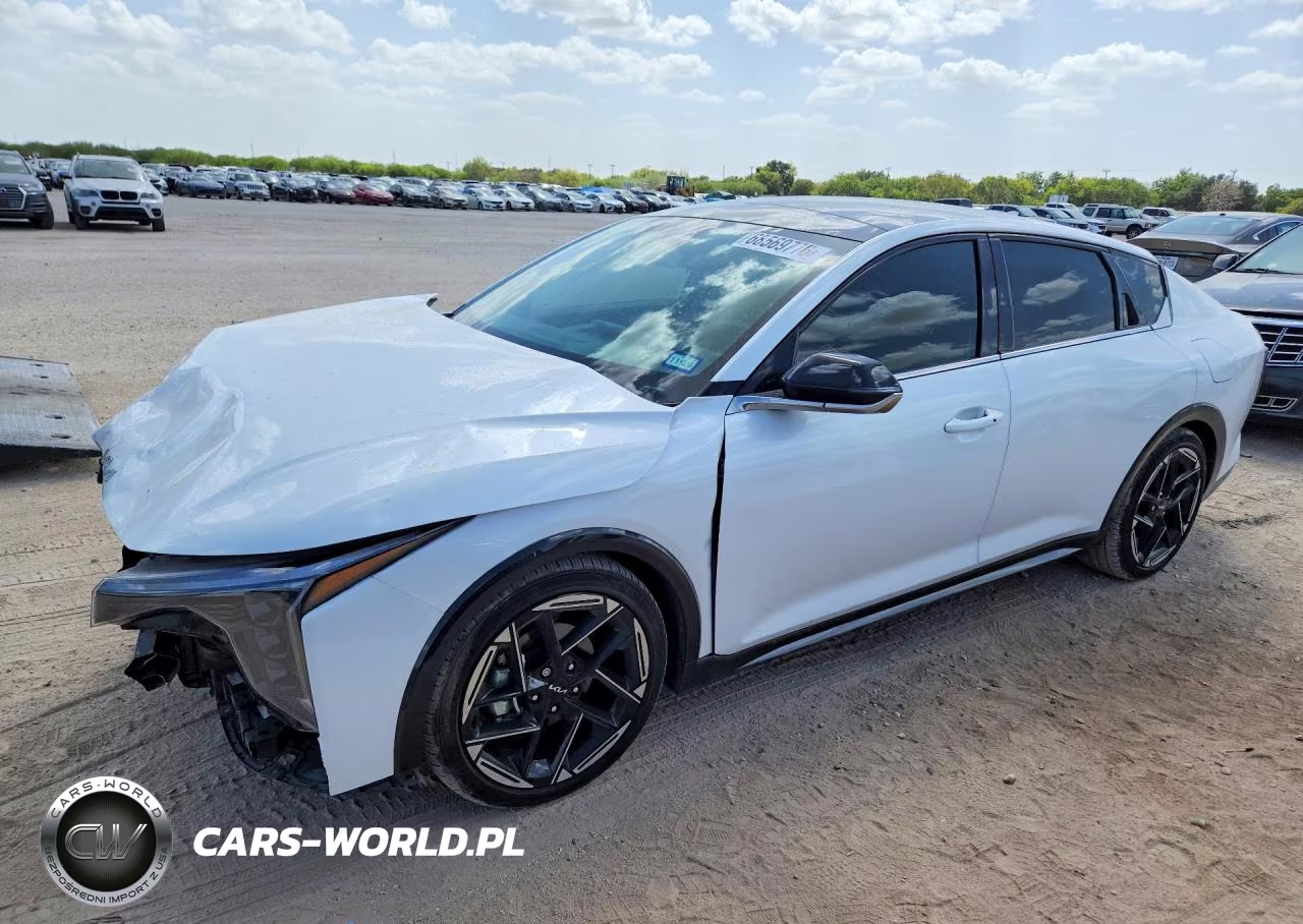 2025 Kia K4 Gt Line VIN:3KPFW4DEXSE052879 - 1