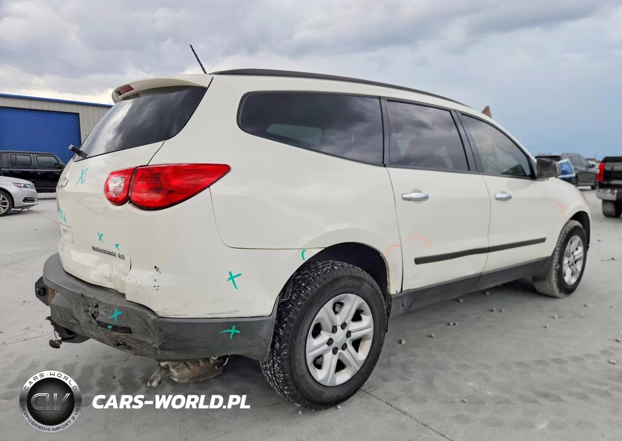 2012 Chevrolet Traverse Ls VIN:1GNKRFED4CJ266480 - 3