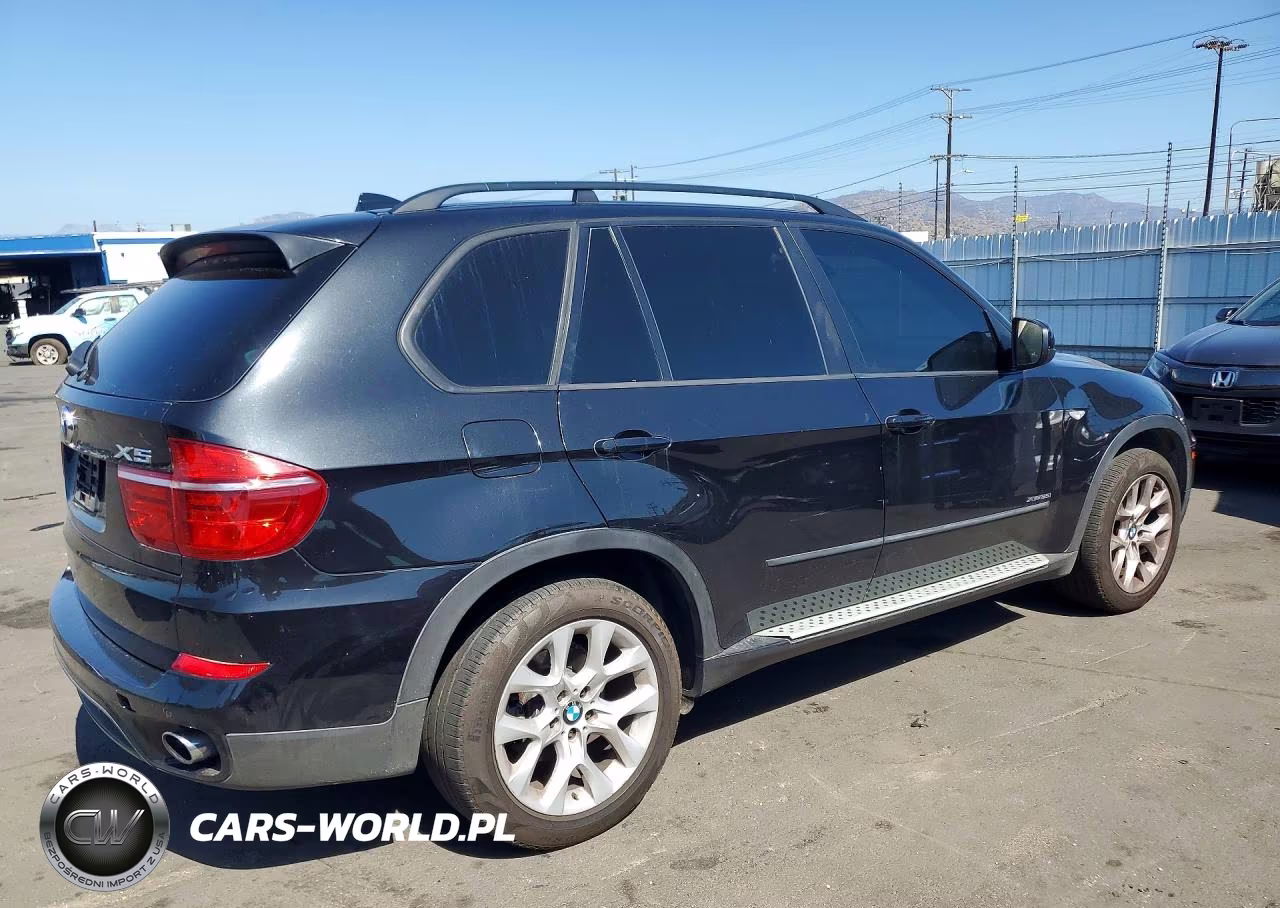 2013 BMW X5 xDrive35I VIN:5UXZV4C55D0B17670 - 3