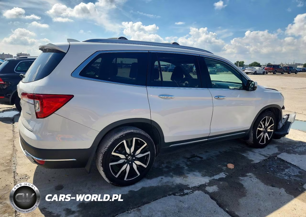 2020 Honda Pilot Touring VIN:5FNYF5H69LB008031 - 3