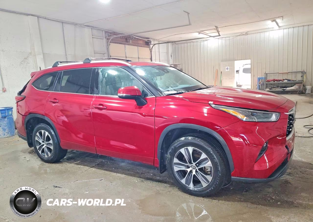 2022 Toyota Highlander Xle VIN:5TDHZRBH7NS170005 - 4