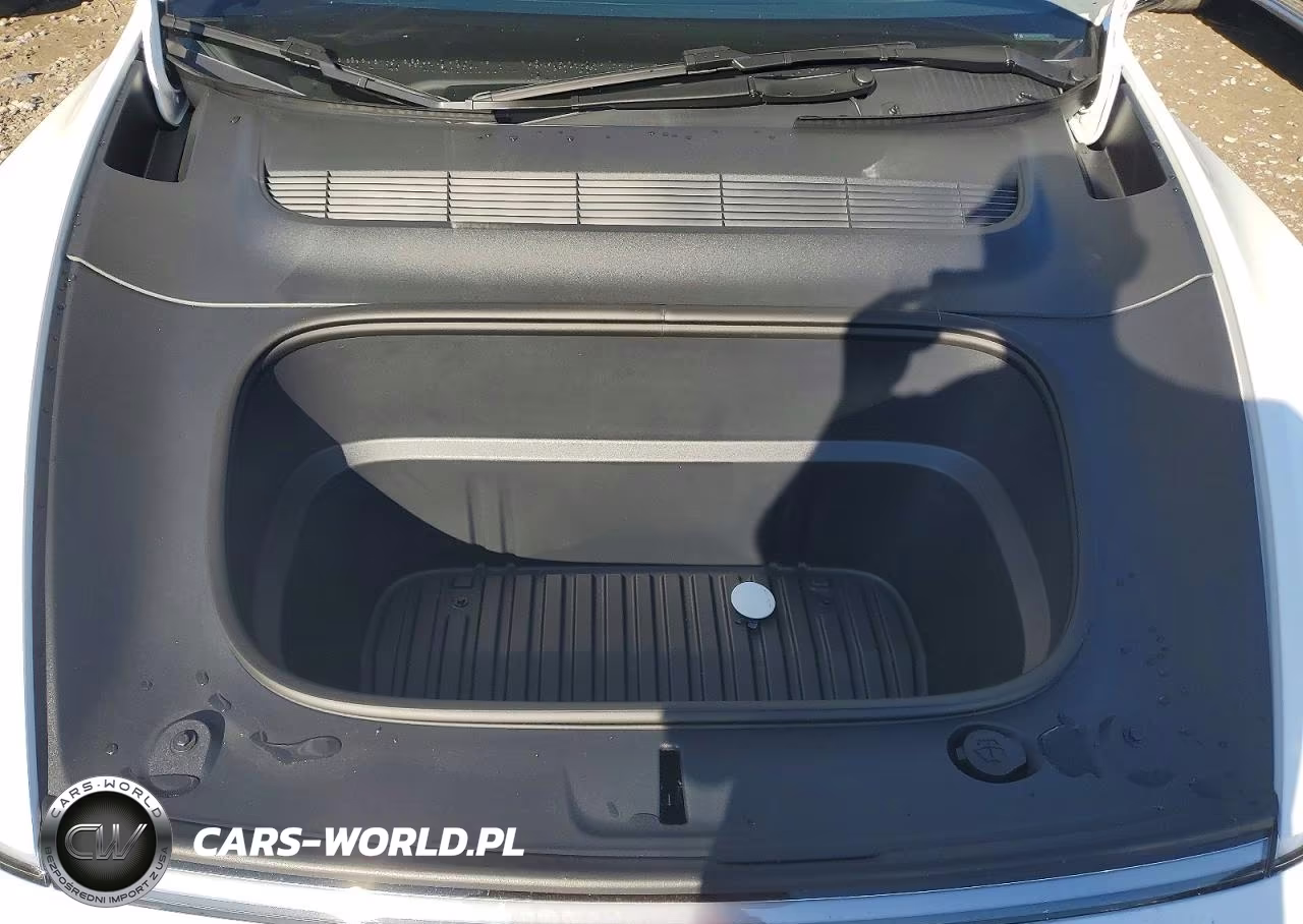 2026 Tesla Model Y VIN:7SAYGDET9TA711288 - 11