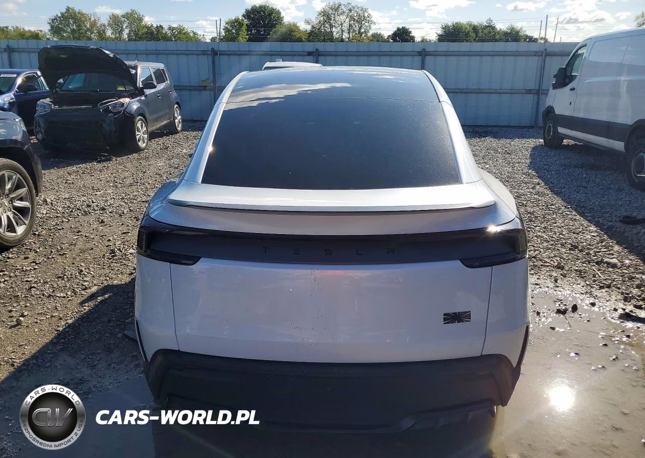 2026 Tesla Model Y VIN:7SAYGDET9TA711288 - 6